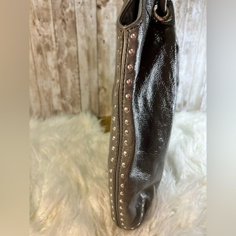 Michael Kors Large Drawstring Metallic Grey Pebbled Leather, Studded Tote EUC - Picture 5 of 10